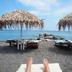 Loukas & Emma Eco Perissa (Santorini)