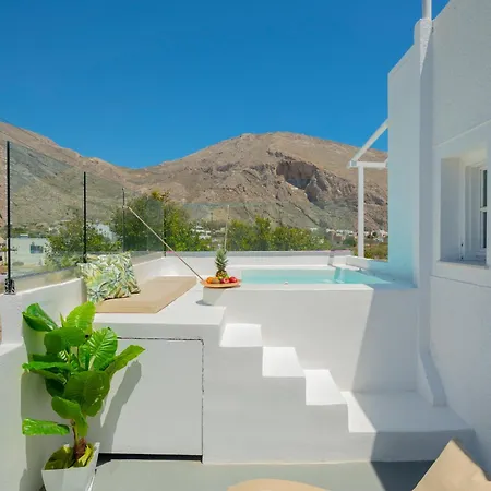 Loukas & Emma Eco Apartment Perissa (Santorini)