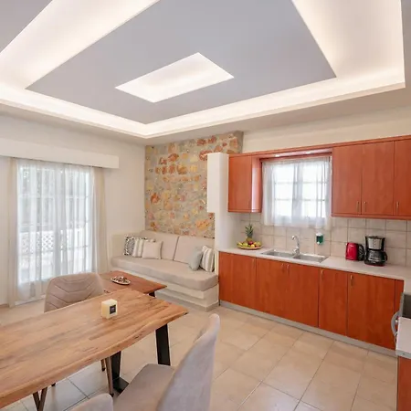 Loukas & Emma Eco Perissa (Santorini)