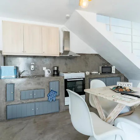 Loukas & Emma Eco Apartmán *