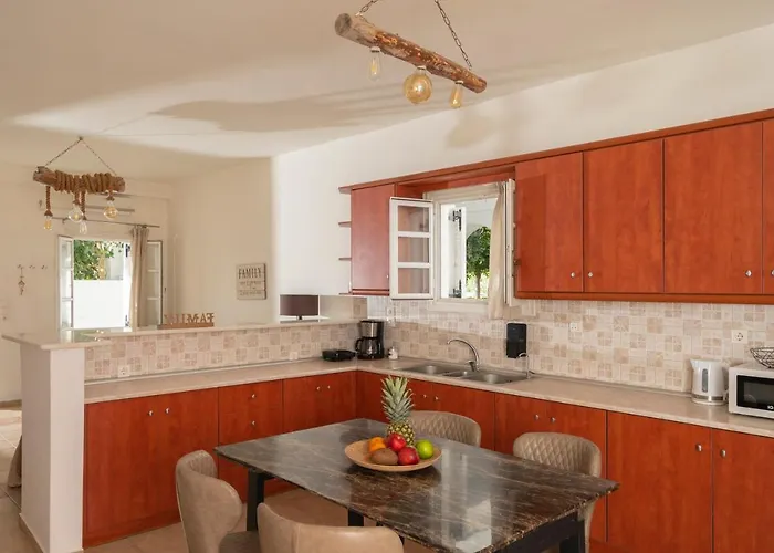 Loukas & Emma Eco Apartment Perissa (Santorini)