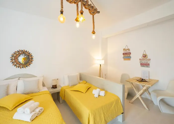 Loukas & Emma Eco Apartment Perissa (Santorini)